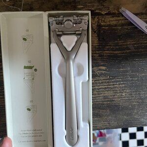 Leaf Sustainable Razor